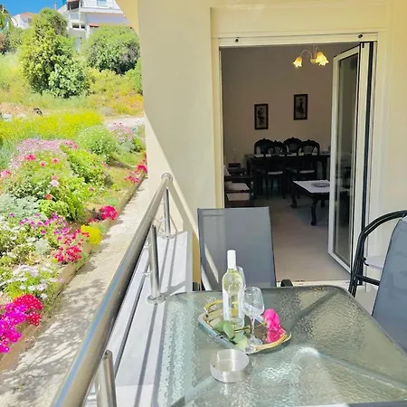 Maria's Town House With Private Parking Skiathos