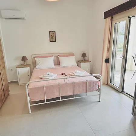 Maria's Town House With Private Parking * Skiathos